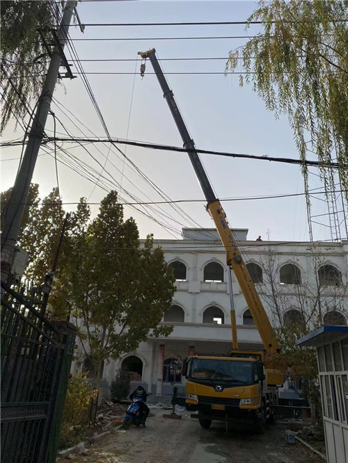 蒙自市设备吊装吊地磅吊钻机等设备