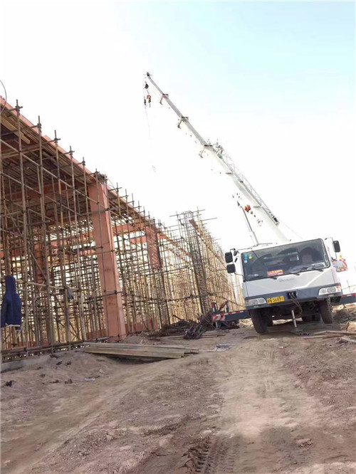 蒙自市吊车作业的安全注意事项有哪些？